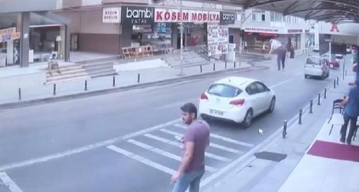 Ataşehir'de cam silen kadın yola düştü