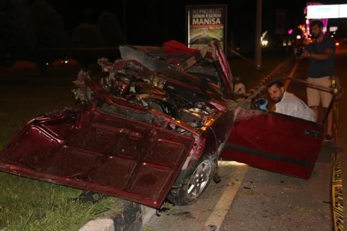 Manisa'da takla atan otomobilden fırlayan kişi öldü