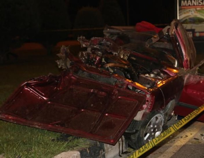 Manisa'da takla atan otomobilden fırlayan kişi öldü