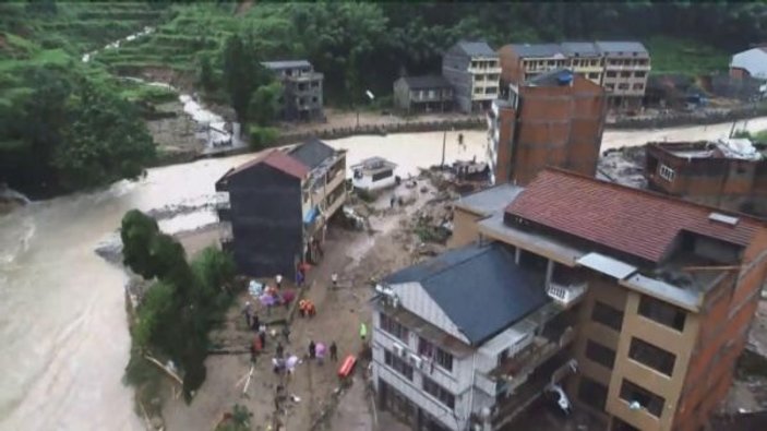 Lekima tayfunu Çin’i vurmaya devam ediyor: 48 ölü