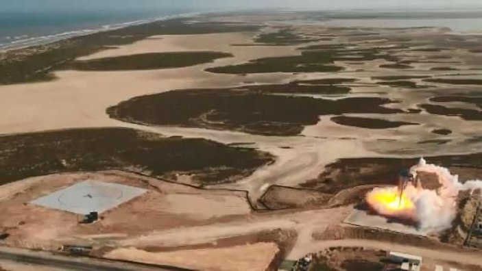 SpaceX’in insanları Mars'a götürecek roketi havalandı