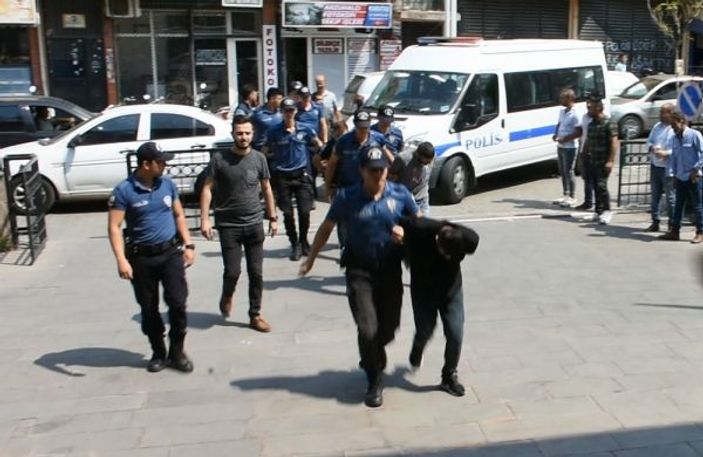 Manisa'da hastaneden suçlu kaçırmaya çalıştılar