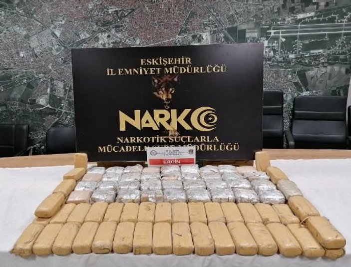 Eskişehir'de tırın lastiklerinde 44 kilo eroin bulundu