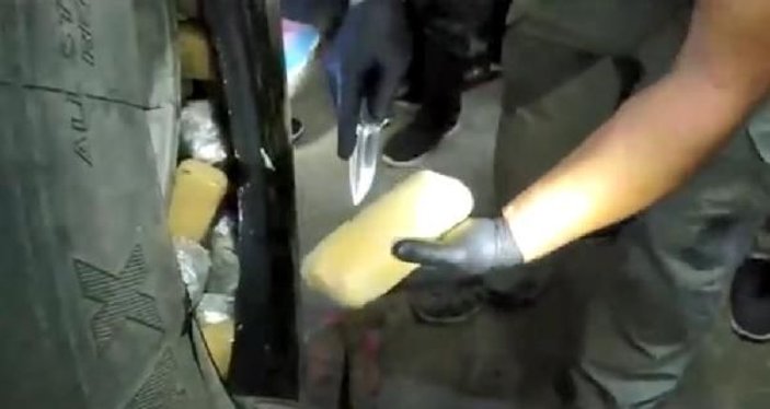 Eskişehir'de tırın lastiklerinde 44 kilo eroin bulundu