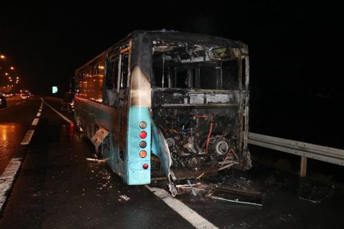 Halk otobüsü TEM otoyolunda alev alev yandı