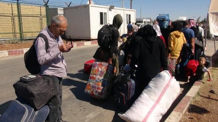37 bin Suriyeli Türkiye'ye döndü