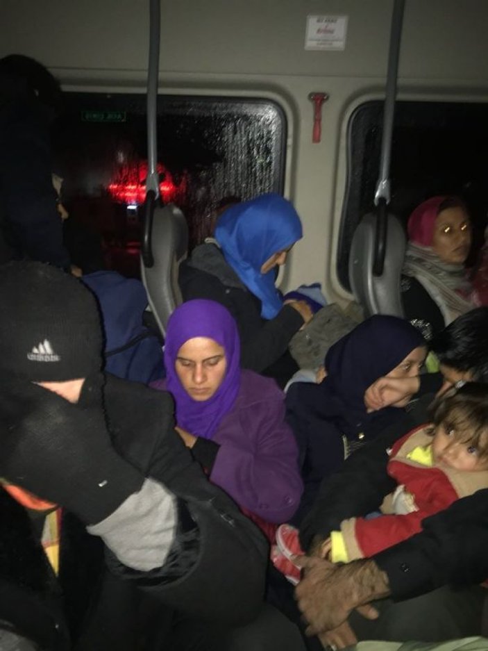 İzmir’de insan kaçakçılarına operasyon: 11 tutuklama