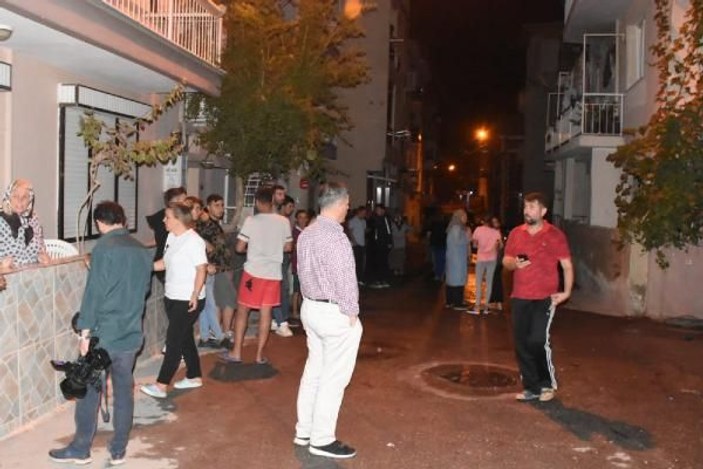 İzmir'de buzdolabı patladı, ev harabeye döndü: 1 yaralı