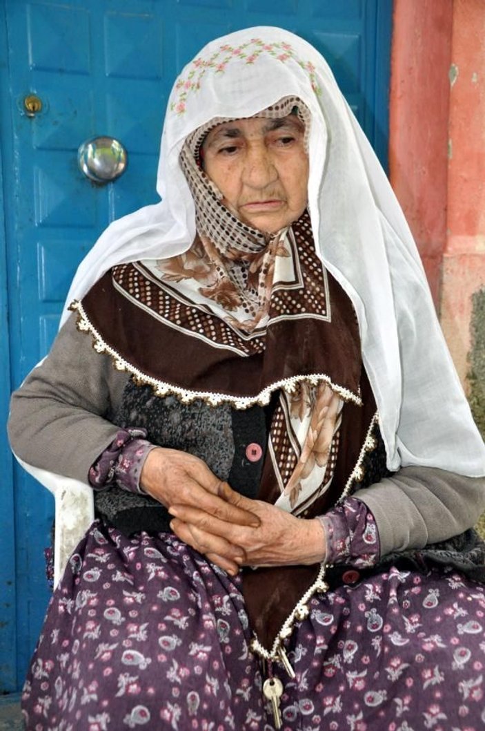 Erzurum'da bir kadın kocasını ayı saldırısından kurtardı