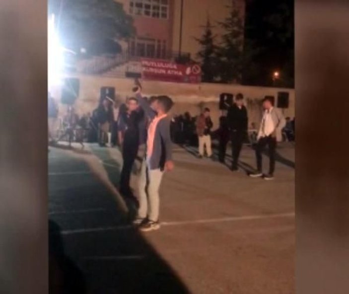 Ankara'da küçük çocuklar düğünde ateş açtı