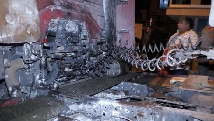 Beylikdüzü'nde kamyon kundaklandı