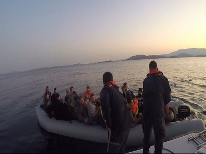 İzmir’de 237 göçmen kaçamadı