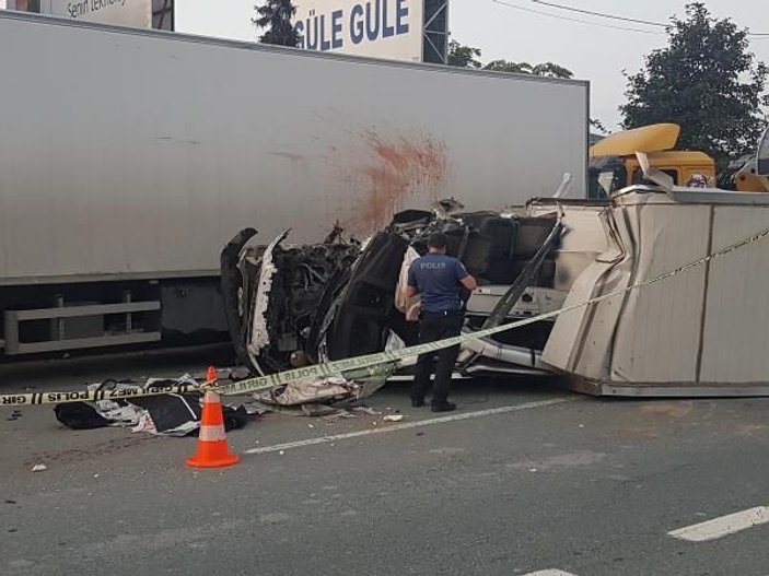 Rize'de kamyon tıra arkadan çarptı: 1 ölü