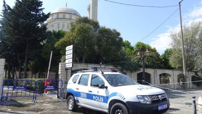 Avcılar'da minaresi yıkılan camiyi mühürlediler