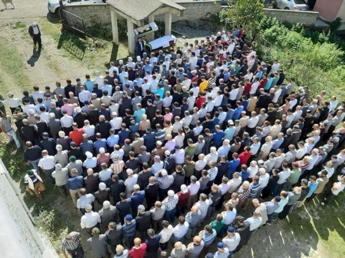 Zonguldak'ta ölen komşusuna mezar kazan kişi öldü