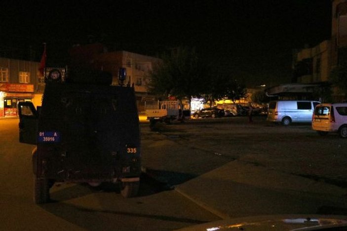 Adana'da bir kişi balkonunda otururken vuruldu