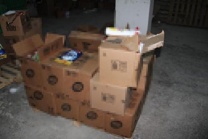 Bayrampaşa'da 10 tonluk sahte deterjan ele geçirildi