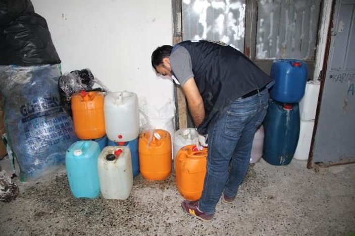 Bayrampaşa'da 10 tonluk sahte deterjan ele geçirildi