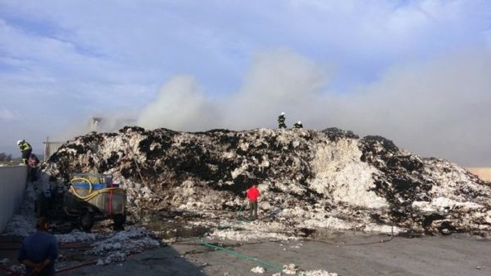Aydın’da depodaki 2 bin ton pamuk yandı -1