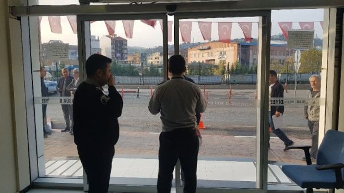 MHP’li Başkan, işe geç gelen işçi ve memurları belediye almayarak kapıları kapattı -3