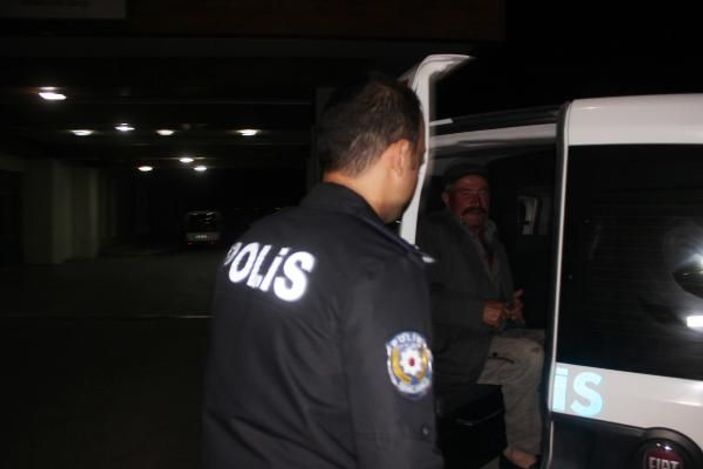 Tartıştığı oğlunu göğsünden bıçakladı -6