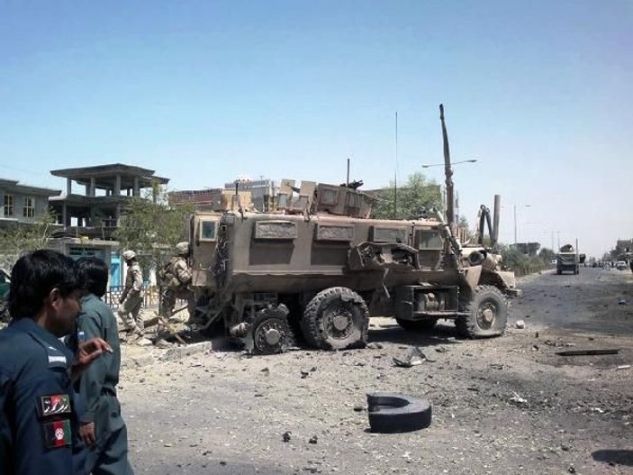 Afganistan’da ABD konvoyuna saldırı: 4 Afgan askeri öldü, 6 asker yaralandı -1