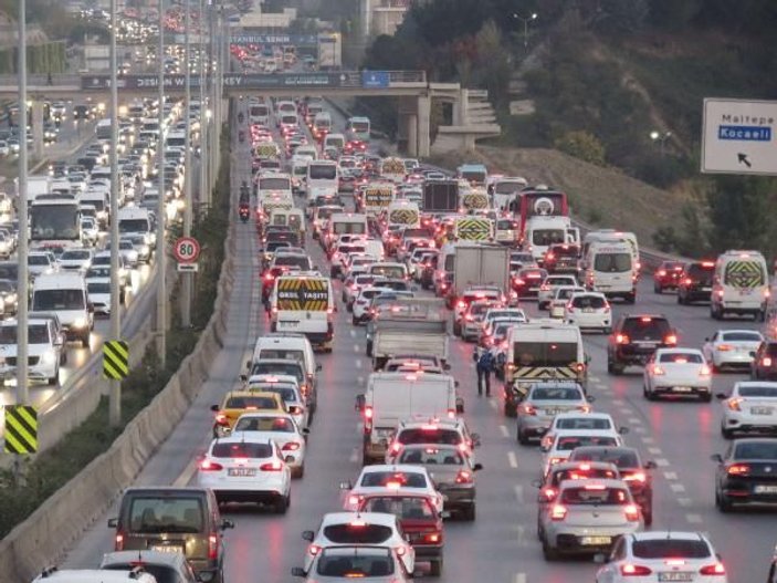 İstanbul trafiğinde son durum -1