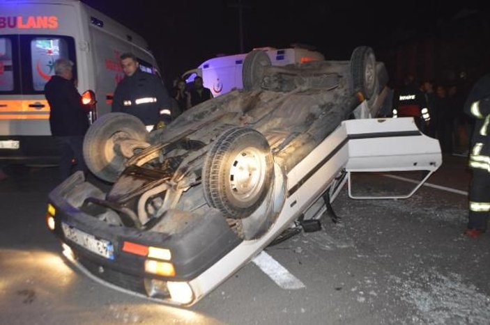 TIR'la çarpışan otomobildeki 6 kişi yaralandı -4
