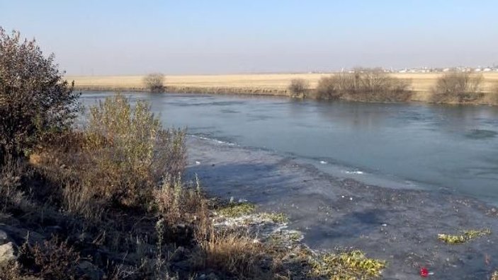 Kura Nehri'nin yüzeyi buz tuttu -6