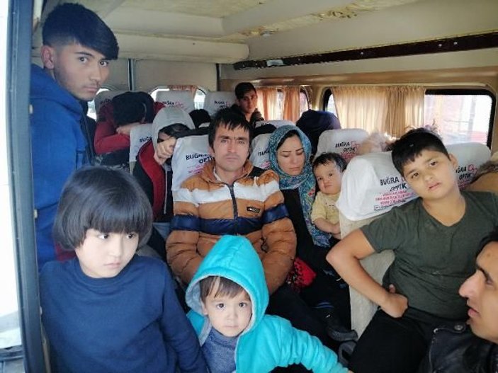 Çanakkale’de 98 kaçak göçmen yakalandı -2