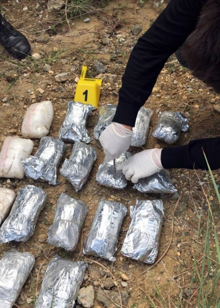 Antalya’da jandarmadan 3,5 milyon liralık uyuşturucu baskını -2