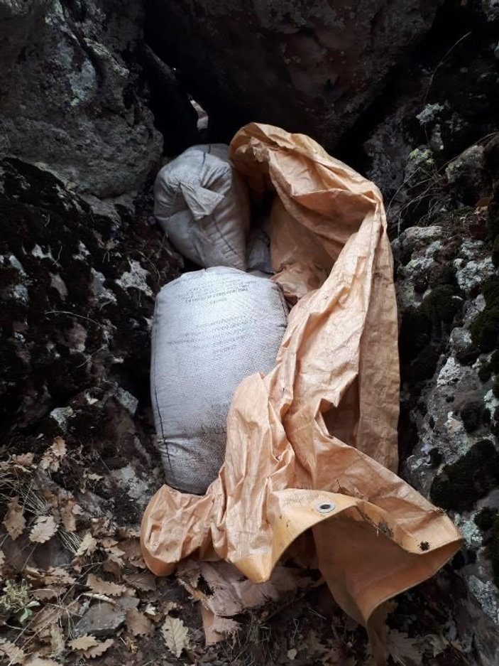 Bingöl'de PKK'ya ait 450 kilo 'amonyum nitrat' ele geçirildi  -1