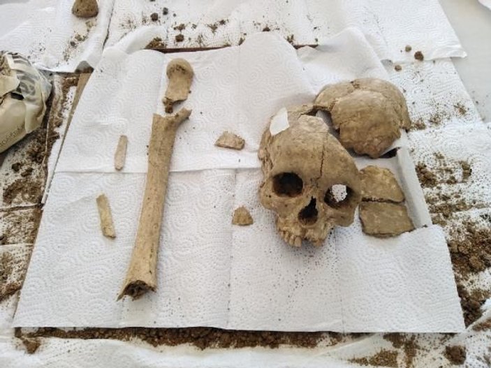 Çorum'daki kazıda, 3 bin 500 yıllık kafatası bulundu -8