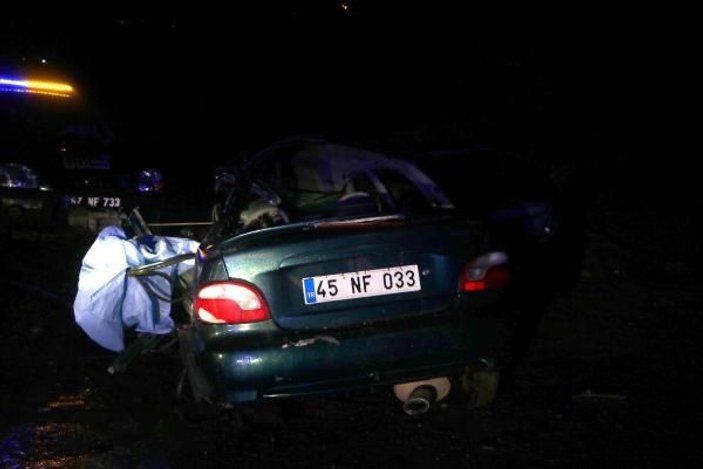 Zonguldak'ta 2 otomobil çarpıştı: 2 ölü, 1 yaralı -3