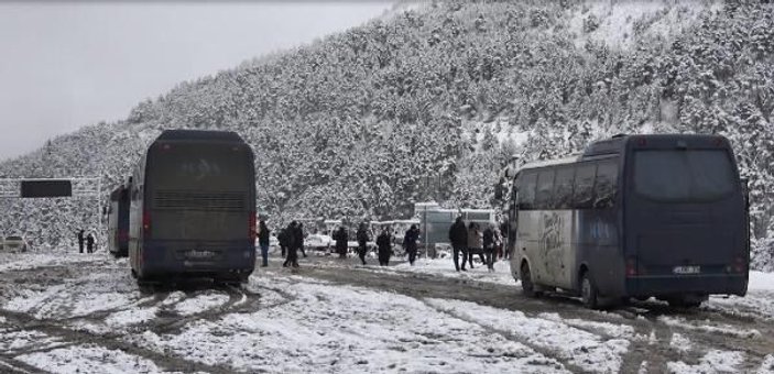 Doğu Karadeniz'de kardan 57 köy yolu kapandı -6