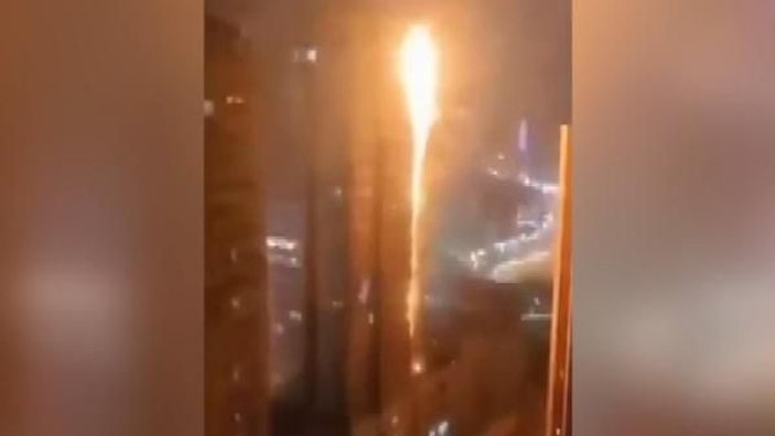 Çin’de 25 katlı apartmanda yangın çıktı -1
