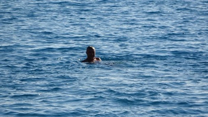 Antalya’da aralık ayında deniz keyfi -1
