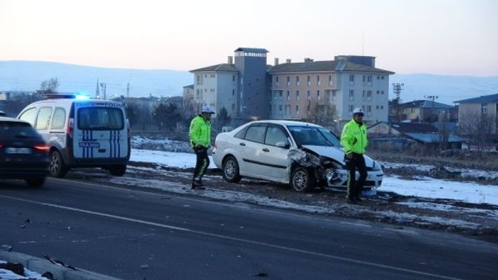 Ardahan’da trafik kazası: 4 yaralı -3