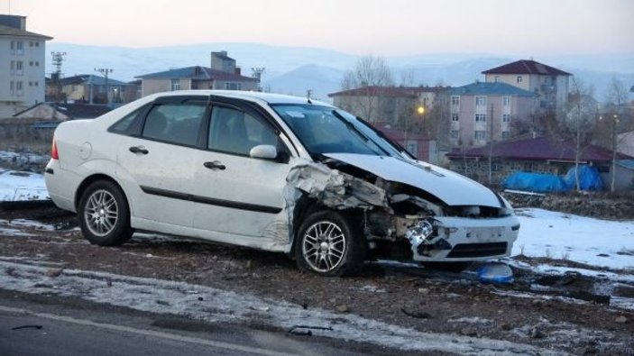 Ardahan’da trafik kazası: 4 yaralı -6