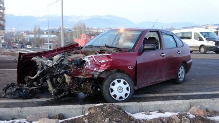 Ardahan’da trafik kazası: 4 yaralı -1