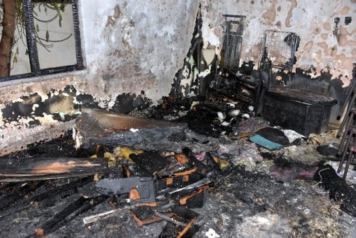 Ev yandı; 7 kişilik aile dumandan etkilendi -3
