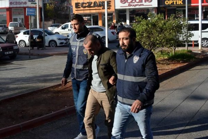 Sahte üsteğmen 5 kişiyi dolandırdı -4