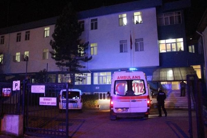 Bolu'da 7 lise öğrencisi zehirlenme şüphesiyle hastaneye kaldırıldı -6