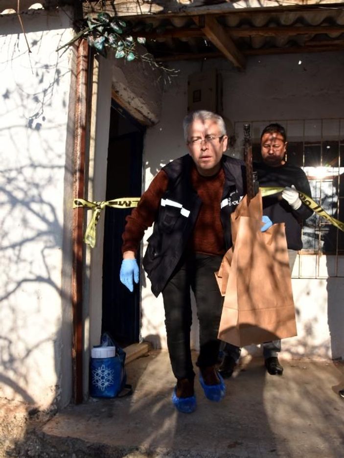 Ailesine kına bırakıp, pompalı tüfekle intihar etti -2