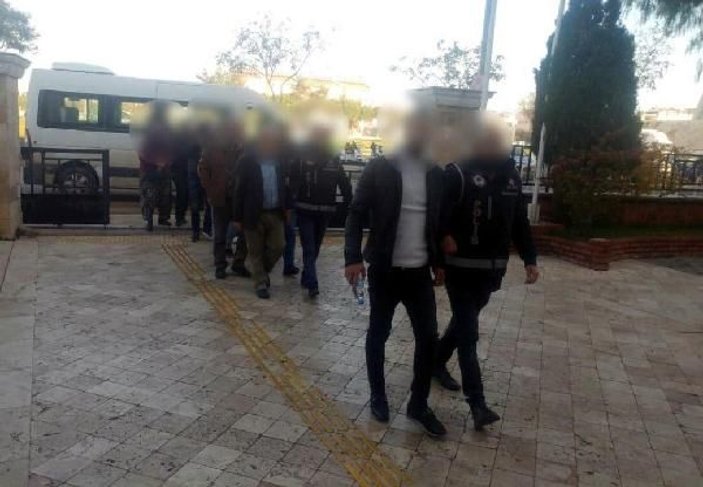 Didim'de göçmen kaçakçılığı operasyonu şüphelilerinden 4'ü tutuklandı -1