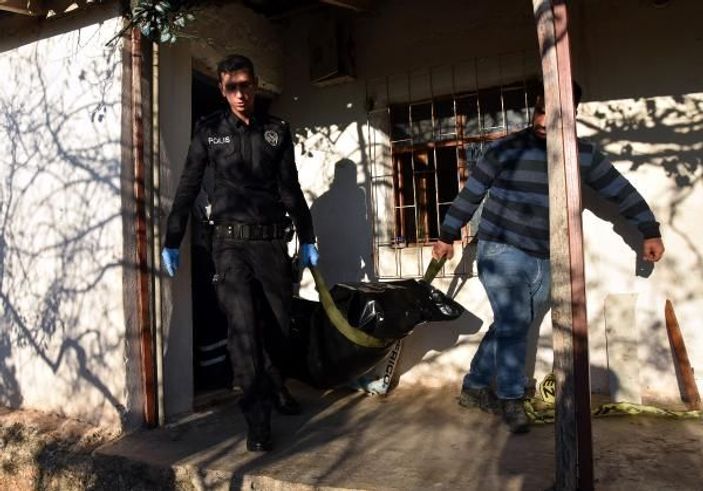 Ailesine kına bırakıp, pompalı tüfekle intihar etti -1