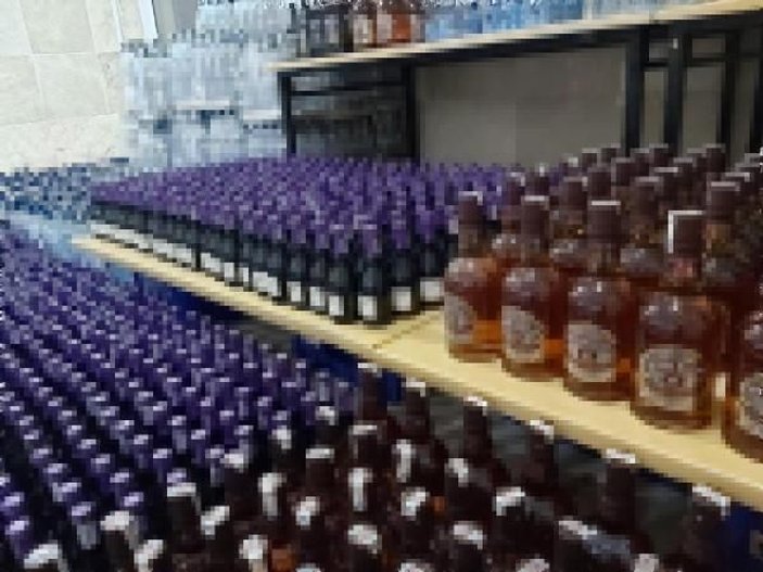 Denizli'de yılbaşı öncesi 2 bin 500 şişe sahte içki ele geçirildi -3