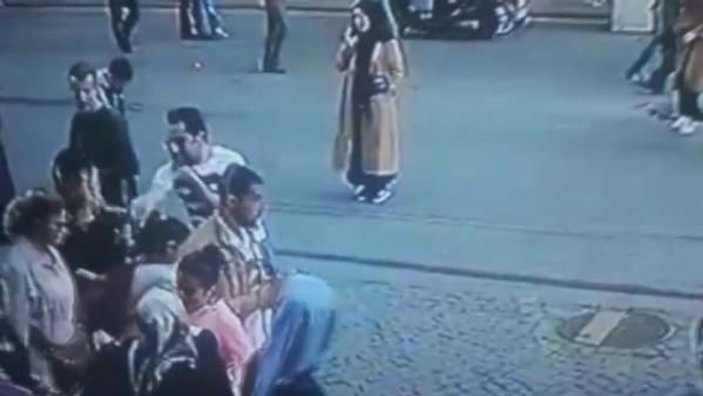 Ümraniye'de yanındaki kadını döven kişiye dayak kamerada -4