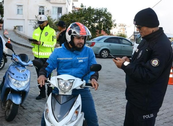Kask takmayan motosikletlilere ceza yağdı -3