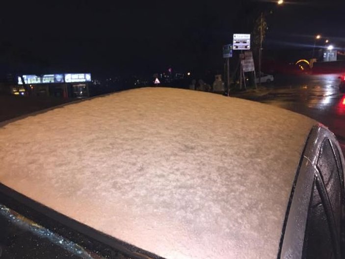 İstanbul'da mevsimin ilk karı yağdı -1